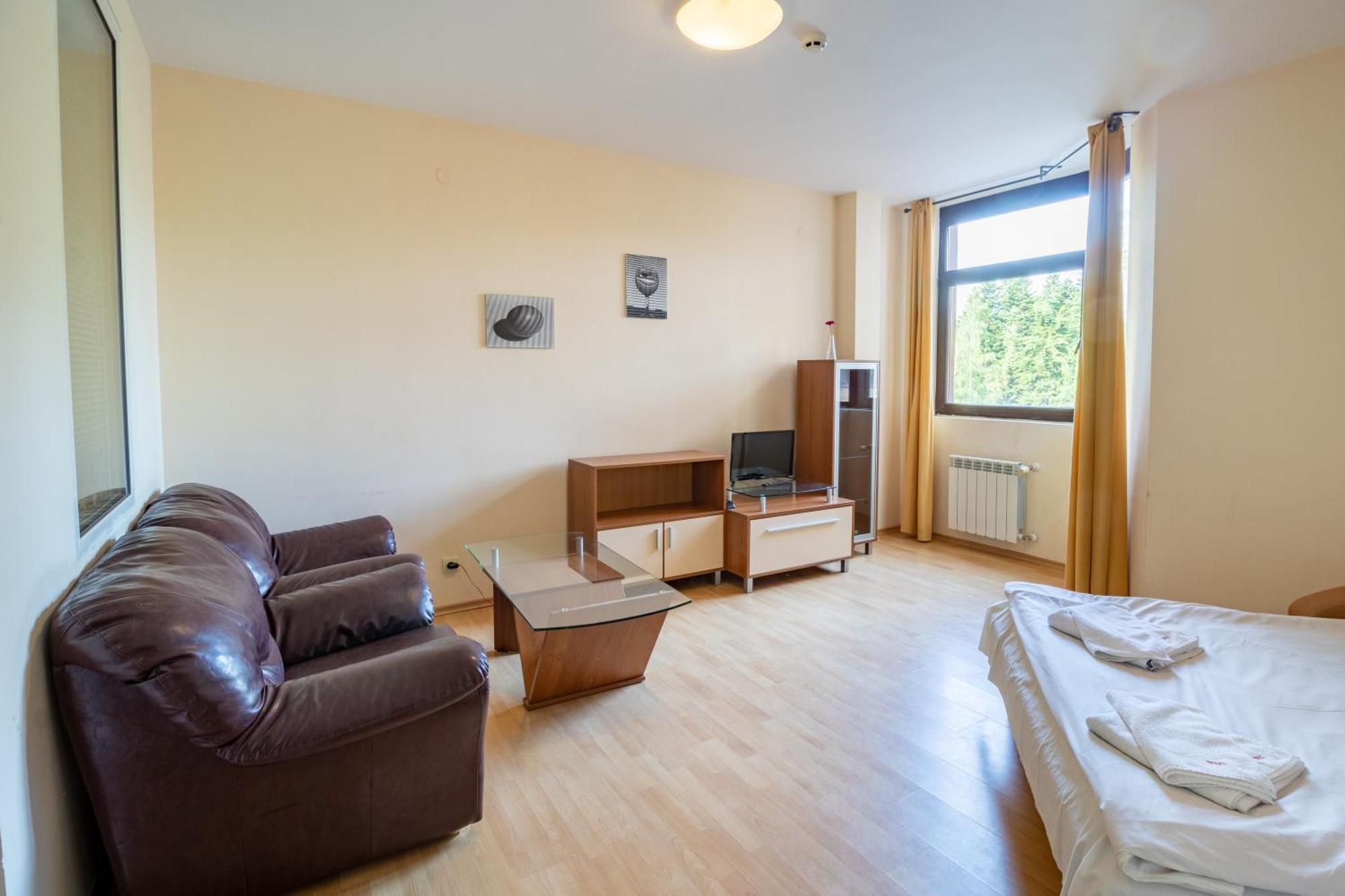 Charming One Bed Apartment 423 In Main Flora Building โบโรเวทส์ ภายนอก รูปภาพ
