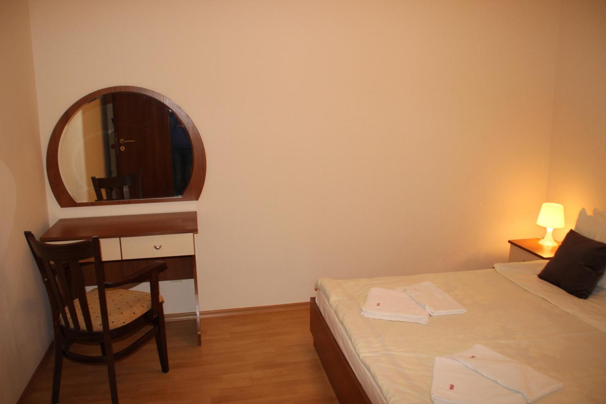 Charming One Bed Apartment 423 In Main Flora Building โบโรเวทส์ ภายนอก รูปภาพ