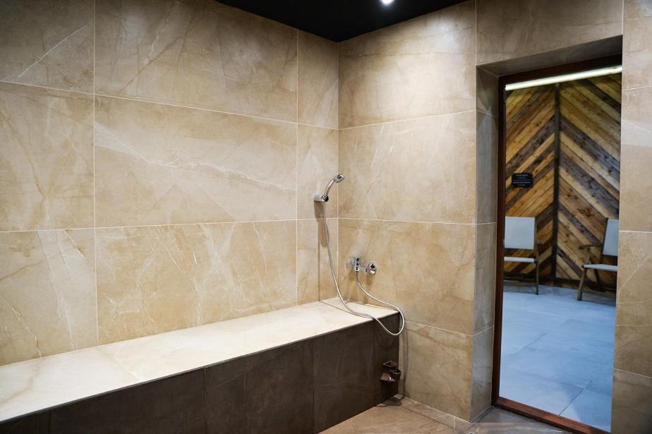 Charming One Bed Apartment 423 In Main Flora Building โบโรเวทส์ ภายนอก รูปภาพ