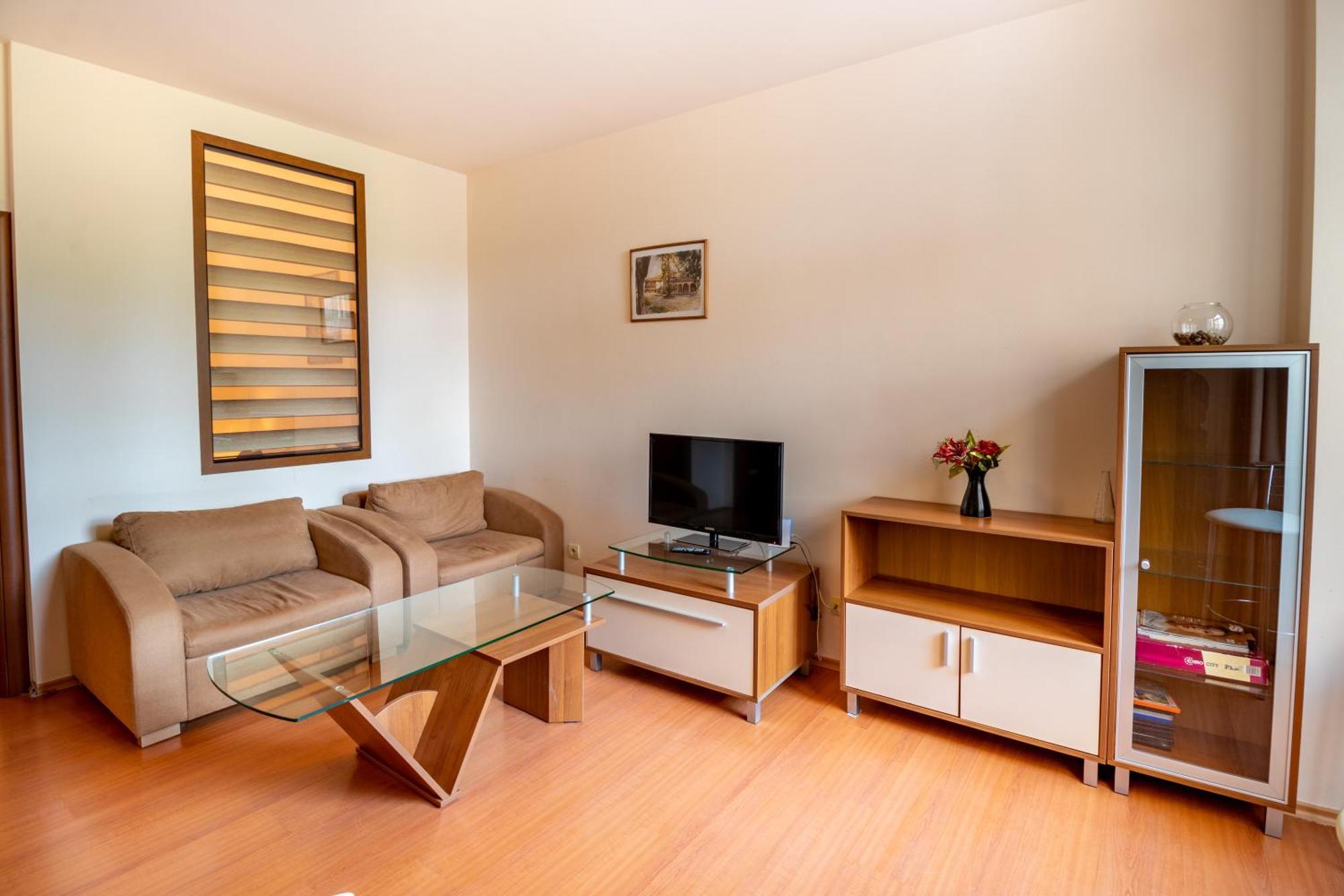 Charming One Bed Apartment 423 In Main Flora Building โบโรเวทส์ ภายนอก รูปภาพ